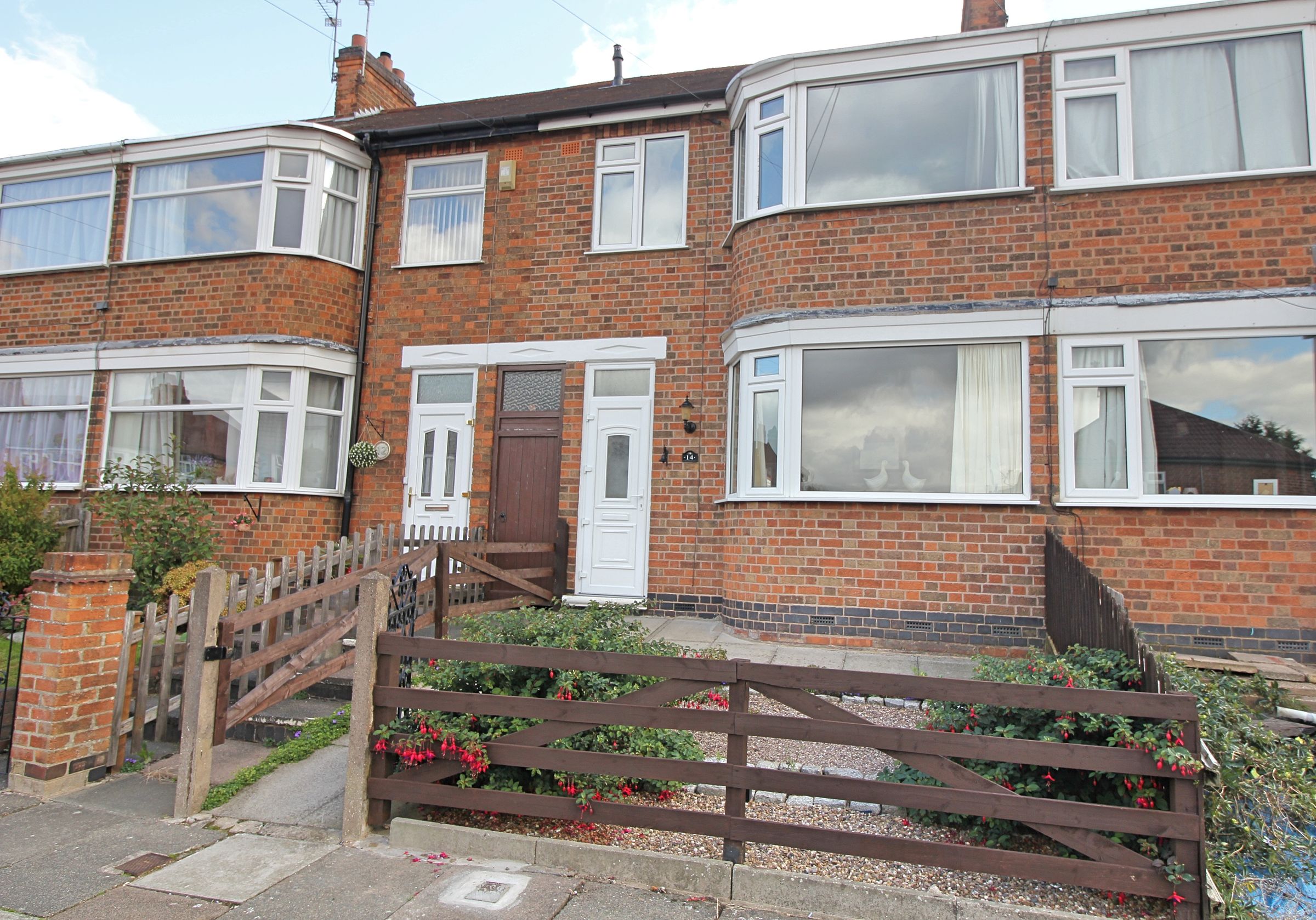 3 bed town house for sale in Middlesex Road, Aylestone, Leicester LE2