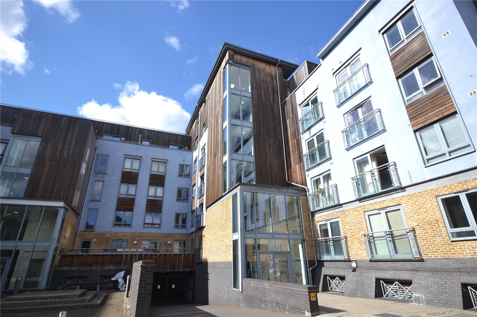 2 bed flat to rent in Quayside Drive, Colchester CO2 Zoopla