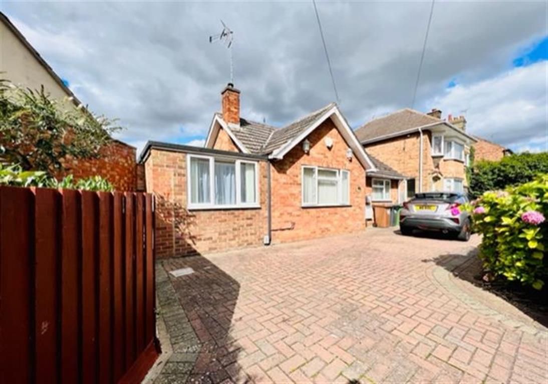 2 bed detached bungalow for sale in Crown Street, Peterborough PE1 Zoopla