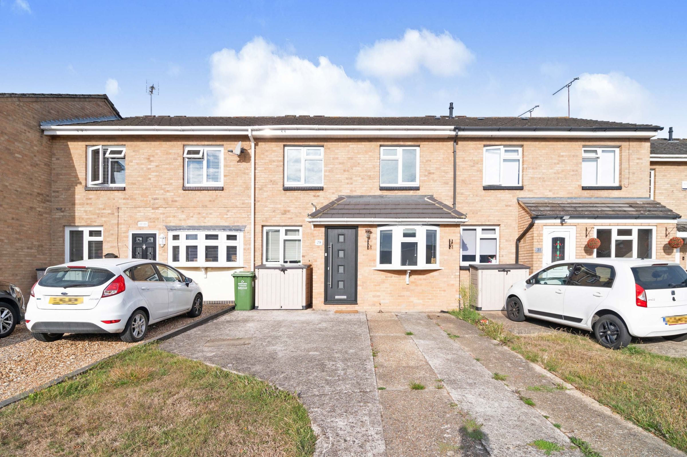 3 bed terraced house for sale in Chenies Drive, Basildon SS15 Zoopla