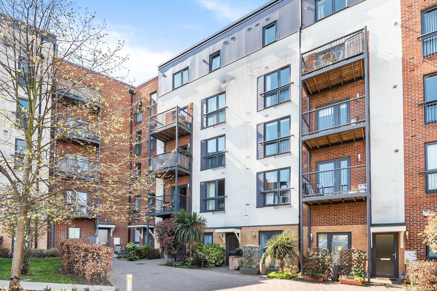 2 bed flat to rent in Fairthorn Road, London SE7 Zoopla