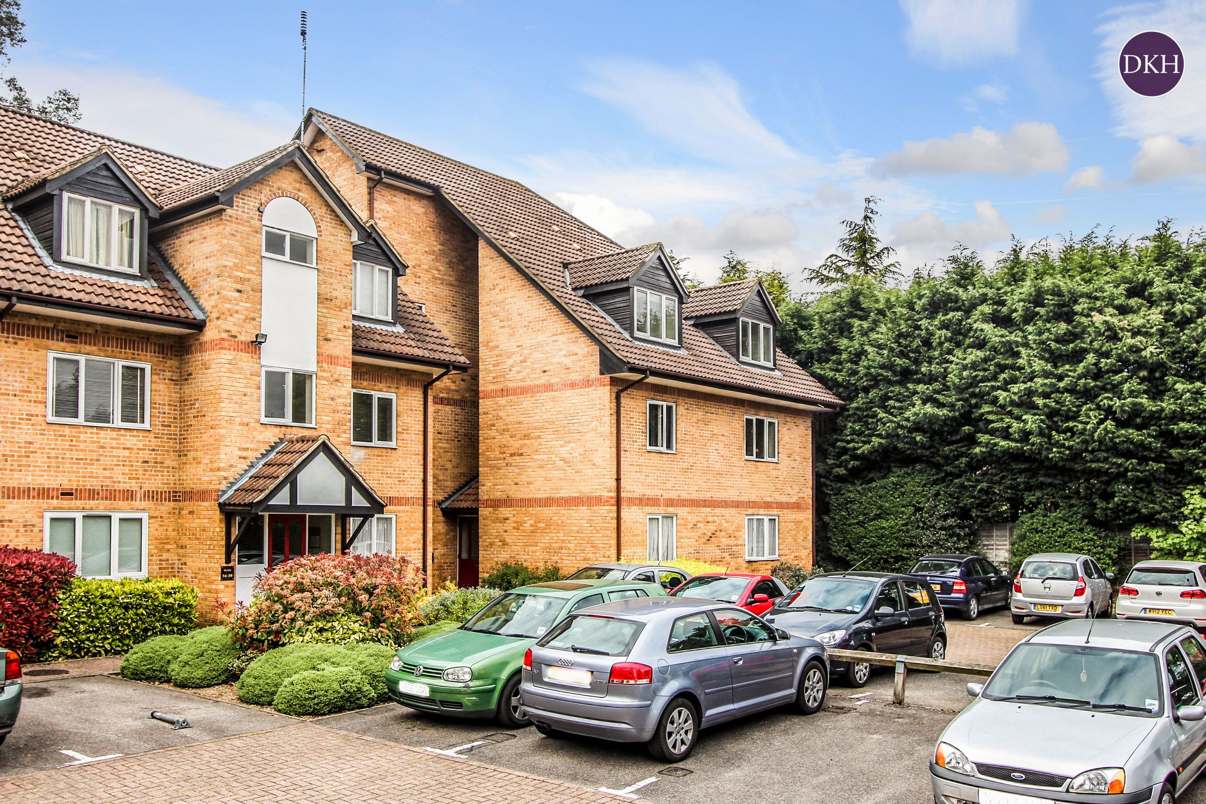 1 bed flat for sale in Rochester Drive, Garston, Watford WD25 Zoopla