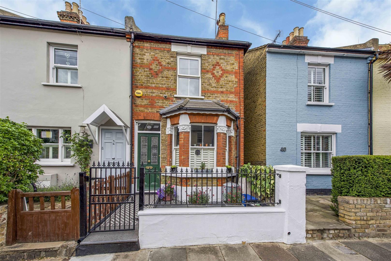 3 bed end terrace house for sale in Haliburton Road, St Margarets