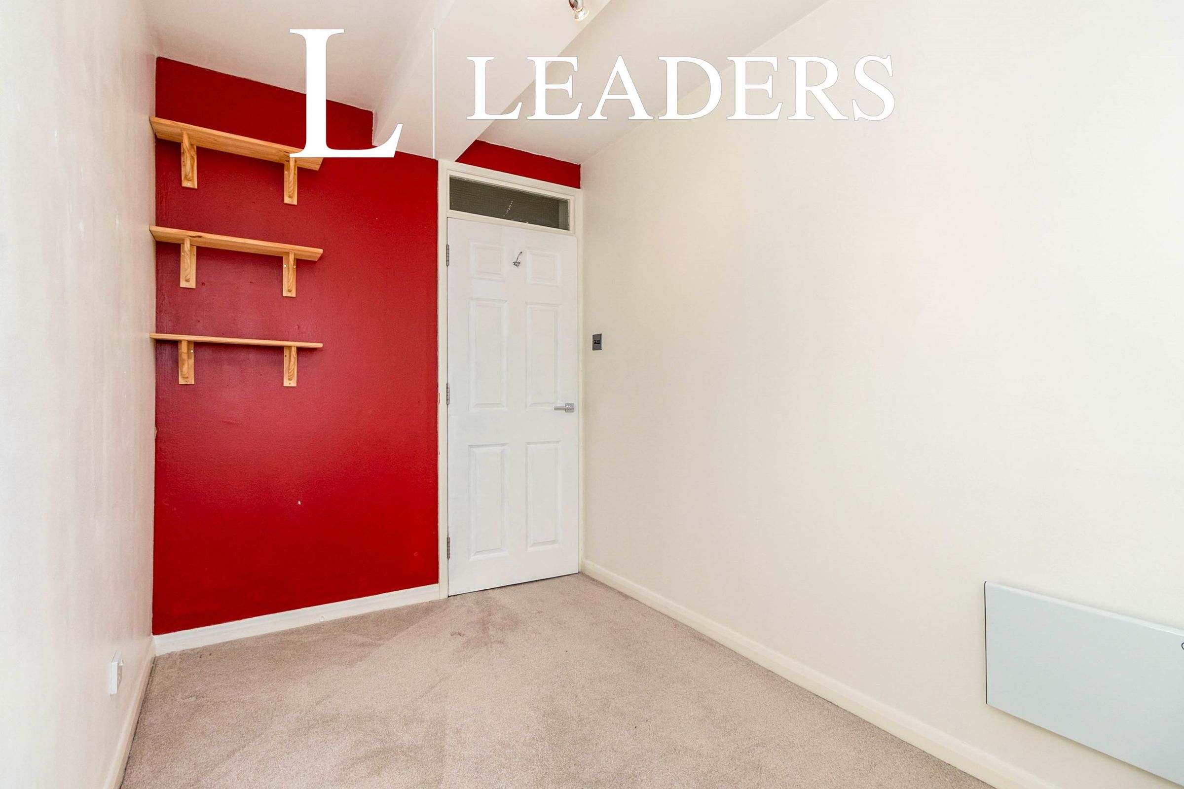 2 bed flat to rent in Bond Road, Tolworth, Surbiton KT6 Zoopla