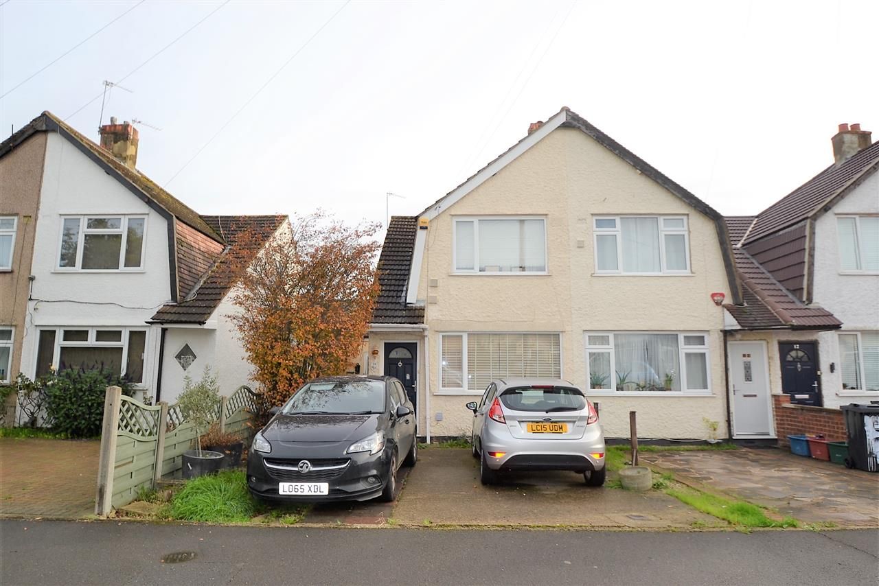 3 bed end terrace house for sale in East Road, Bedfont, Feltham TW14