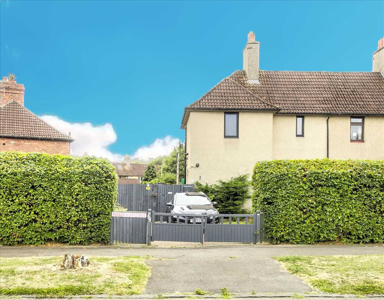 3 bed end terrace house for sale in Middlebank Street, Rosyth