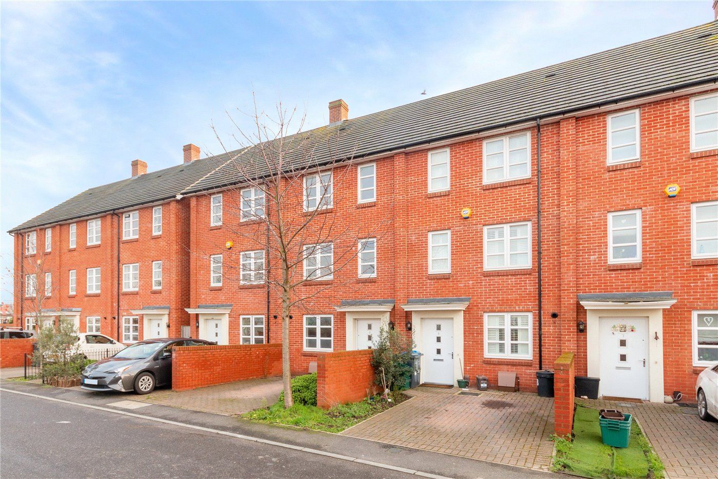 4 bed terraced house to rent in Brickfield Road, Mitcham, London CR4