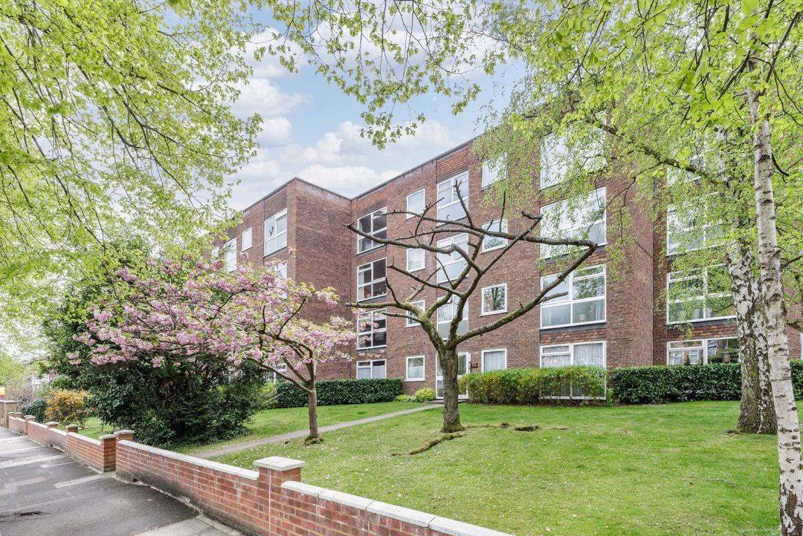 2 bed flat for sale in Waldegrave Park, Twickenham TW1 Zoopla