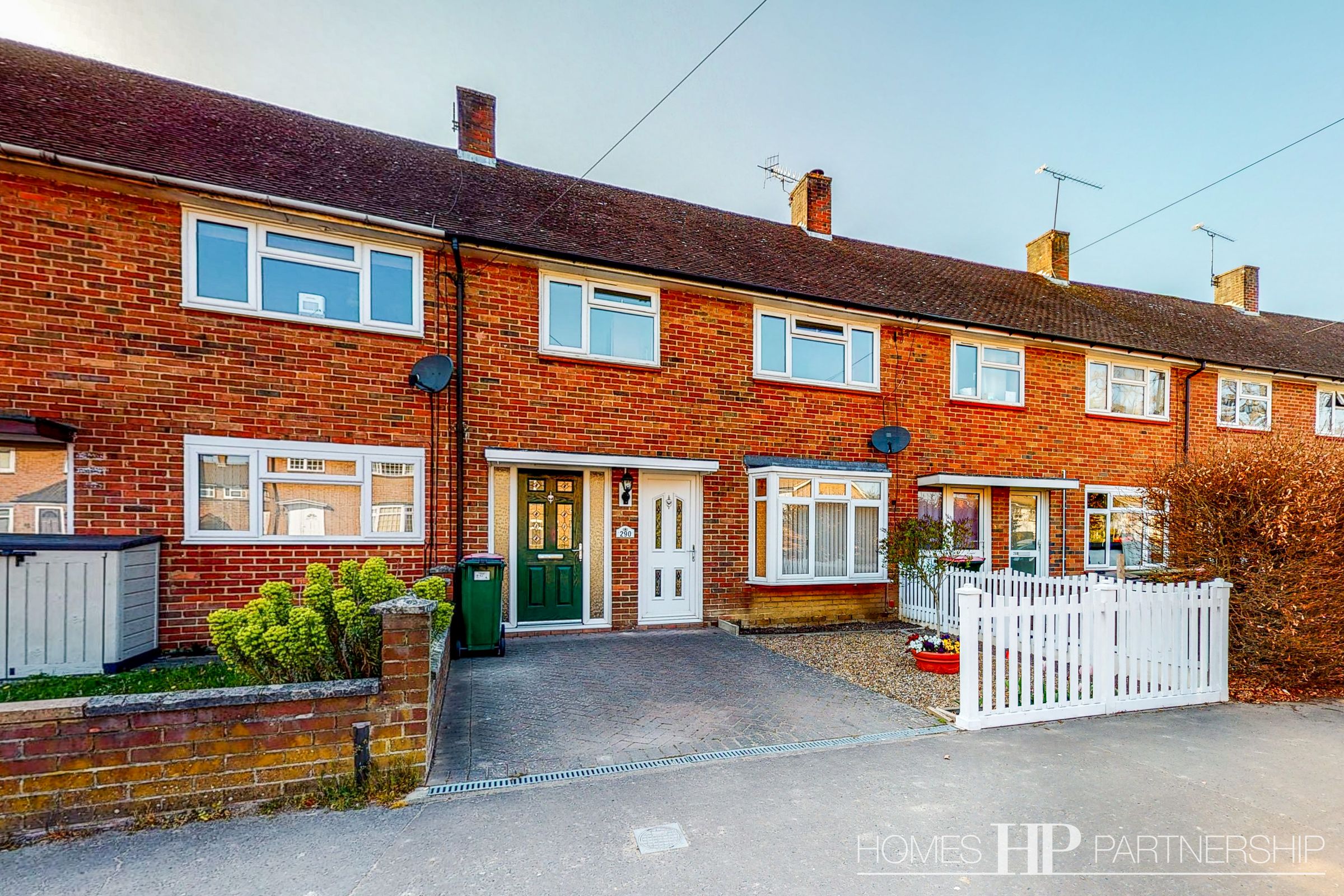 3 bed terraced house to rent in Ifield Drive, Ifield, Crawley RH11 Zoopla