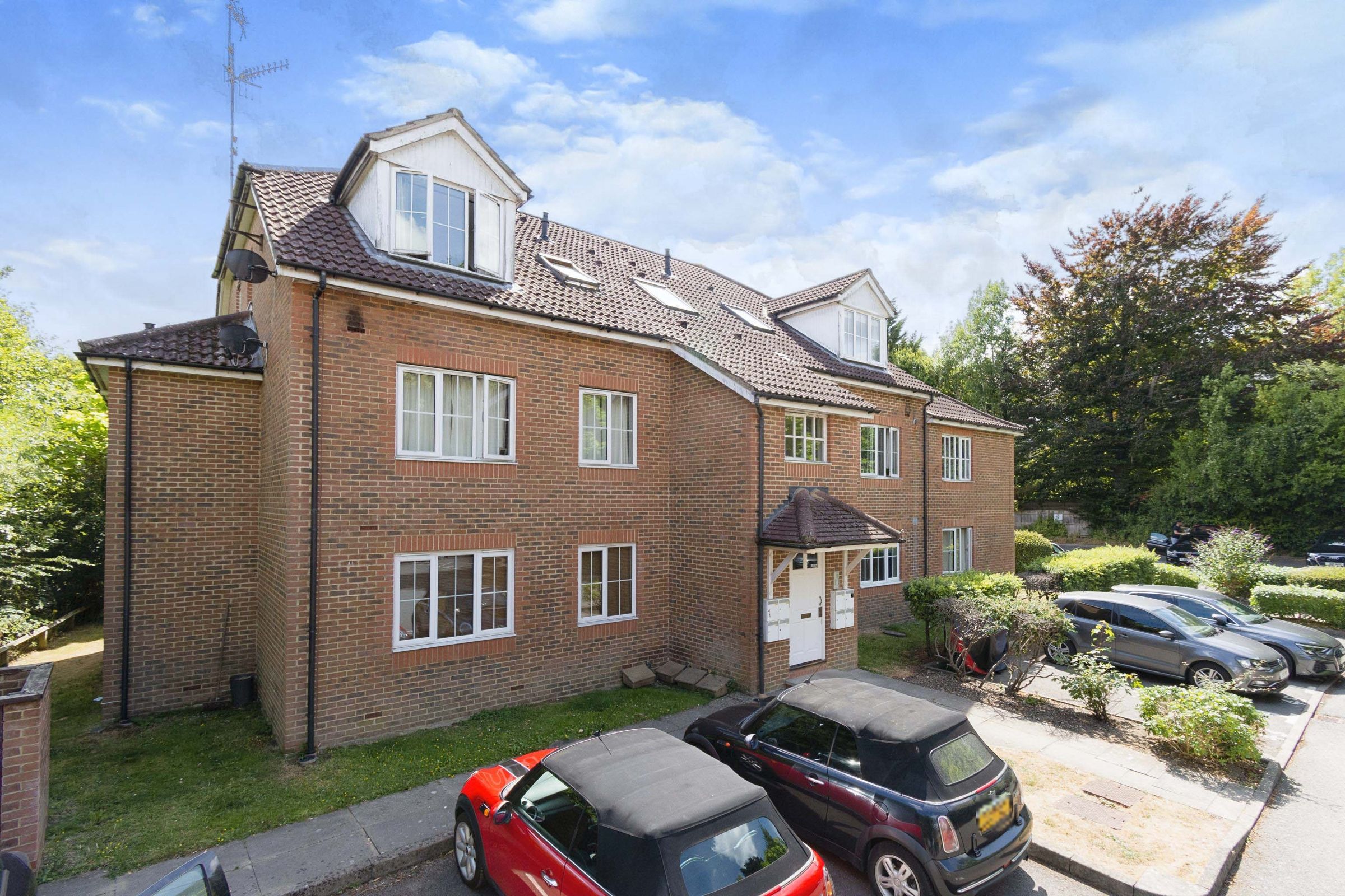 2 bed flat for sale in Aspen Vale, Whyteleafe CR3 Zoopla