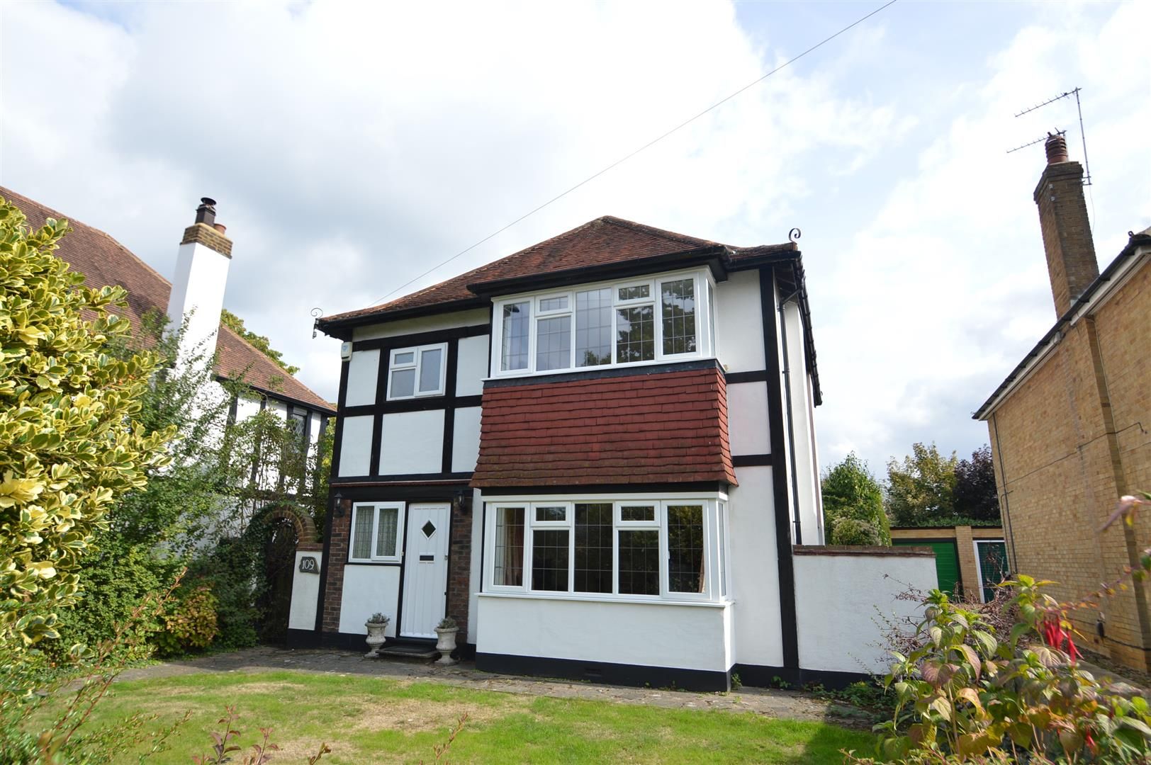 3 bed detached house for sale in Coulsdon Road, Old Coulsdon, Coulsdon