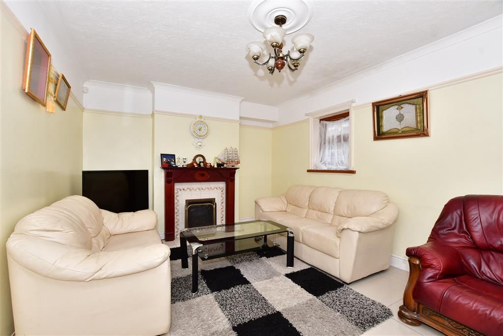 6 bed detached bungalow for sale in Water Lane, Ilford, Essex IG3 Zoopla