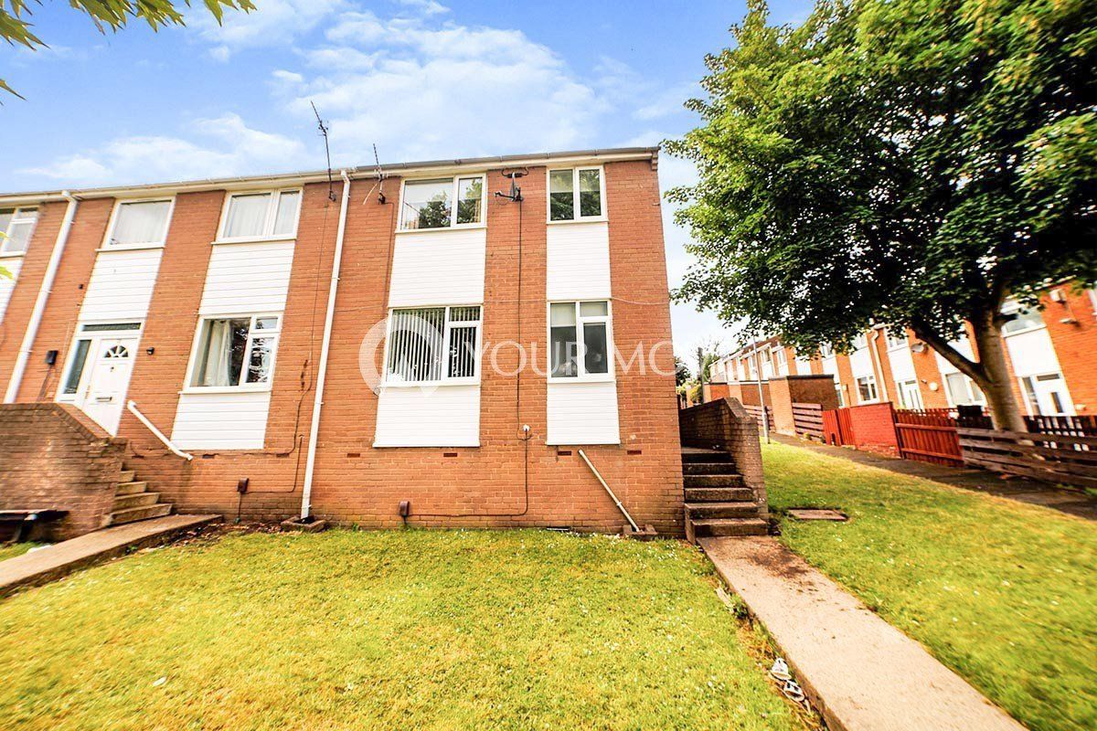 3 bed end terrace house for sale in Dene Side, BlaydonOnTyne, Tyne