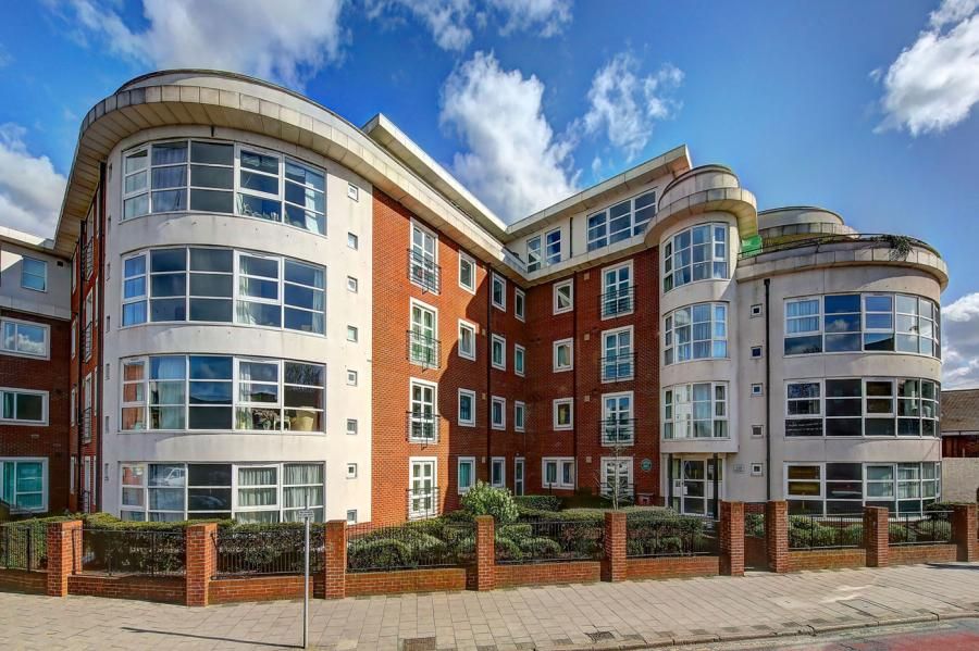 2 bed flat for sale in Buick House, 144 London Road, Kingston Upon