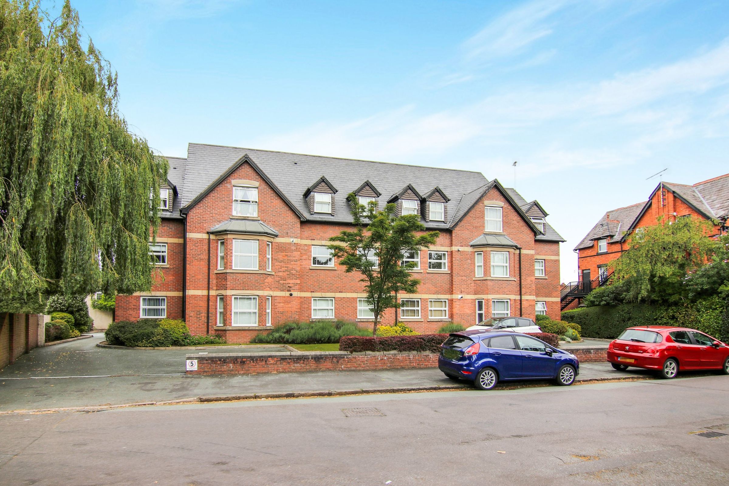 2 bed flat to rent in Abbots Court, Eversley Park CH2 Zoopla