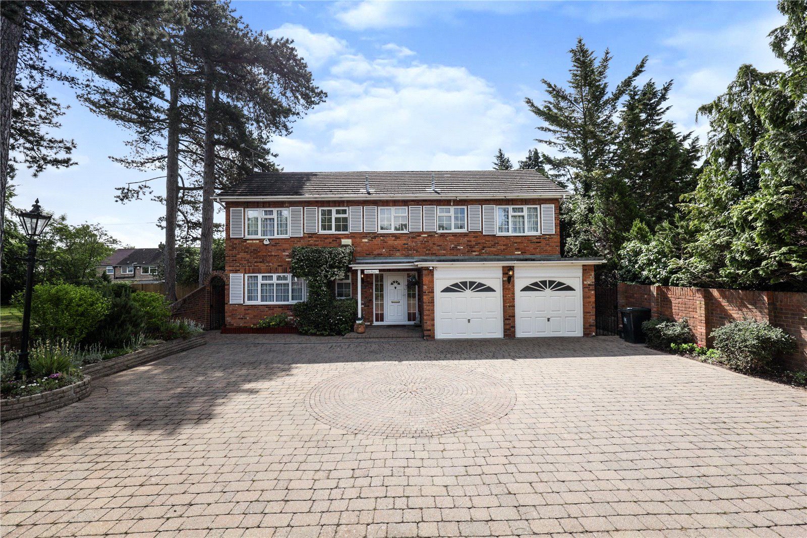 5 bed detached house for sale in Woodhurst Drive, Denham Green