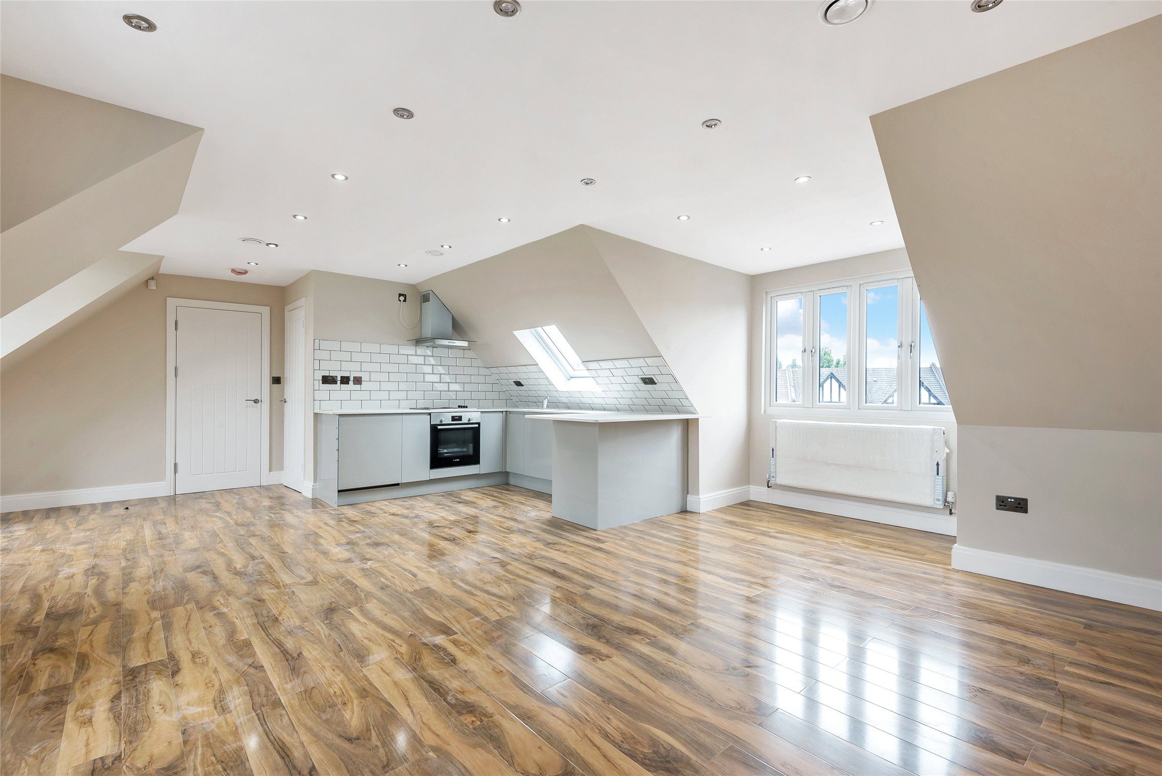 Epsom Road, Waddon CR0