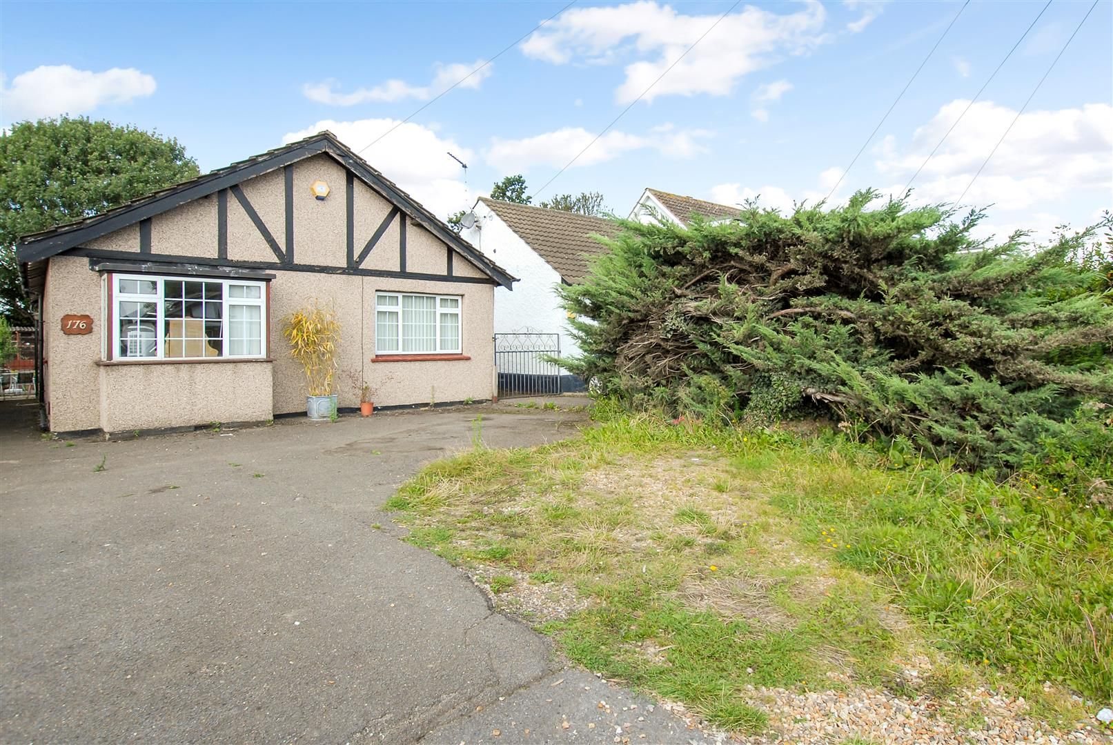 3 bed detached bungalow for sale in Harlington Road, Uxbridge UB8 Zoopla