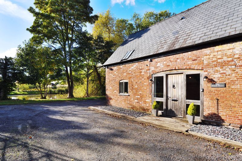 3 bed detached house for sale in Canon Pyon, Hereford HR4 Zoopla