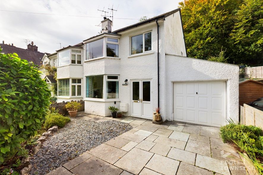 3 bed semidetached house for sale in Glengower, Windermere Road