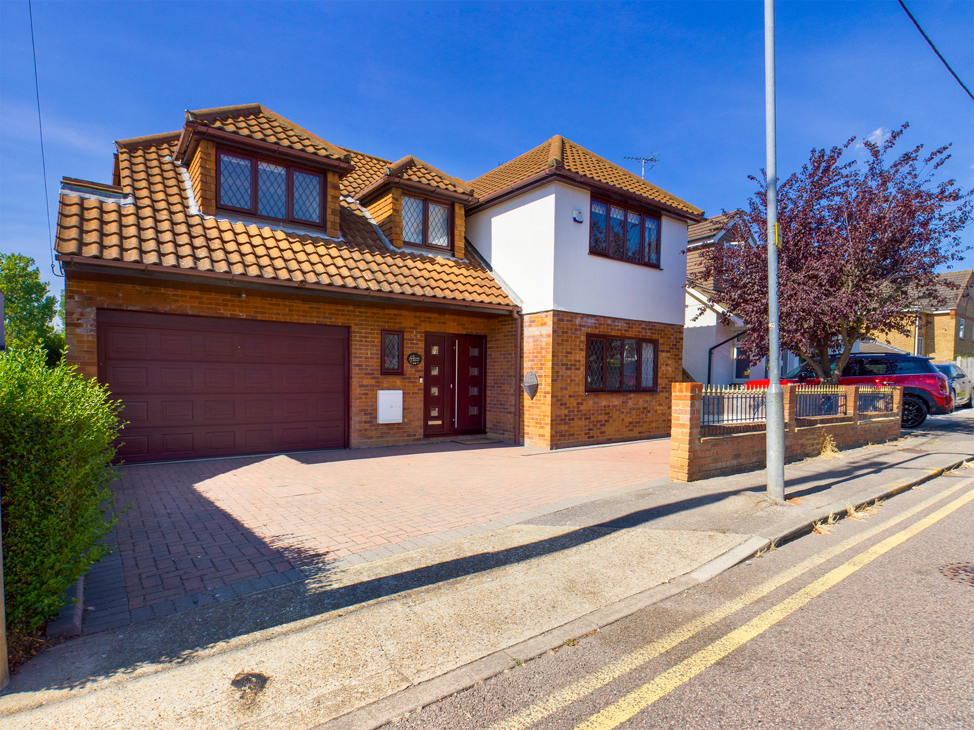 4 bed detached house for sale in Brook Road, Benfleet SS7 Zoopla