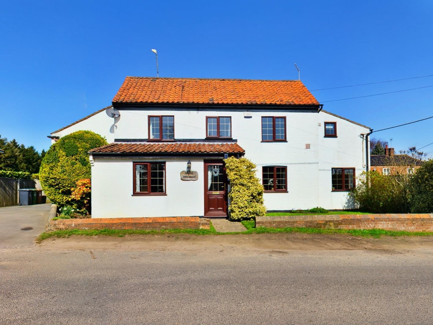 4 bed detached house for sale in White Horse Common, Near North Walsham