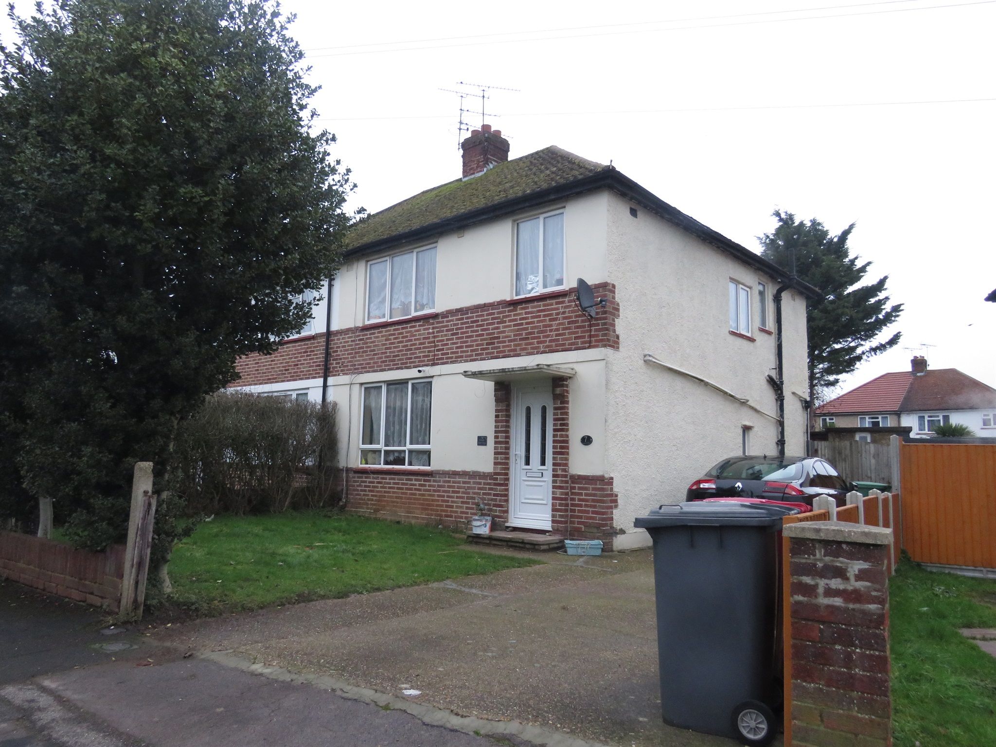 3 bed semidetached house for sale in Windermere Way, Burnham, Slough