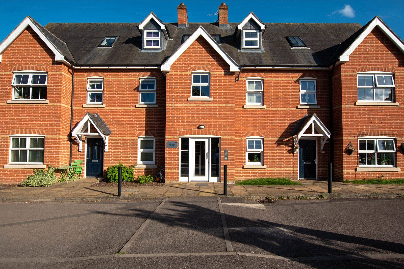 1 bed flat for sale in Quebec Road, HenleyOnThames, Oxfordshire RG9