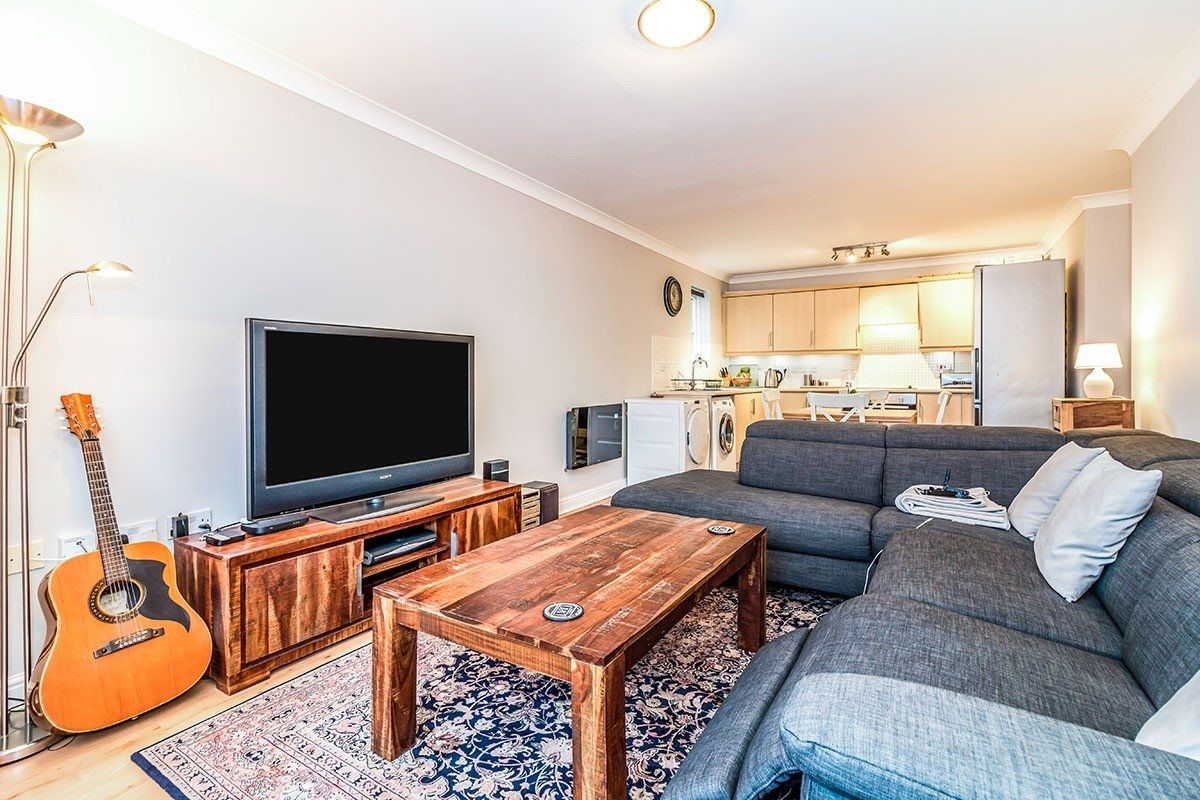 Hadfield Close, Manchester, Greater Manchester M14  