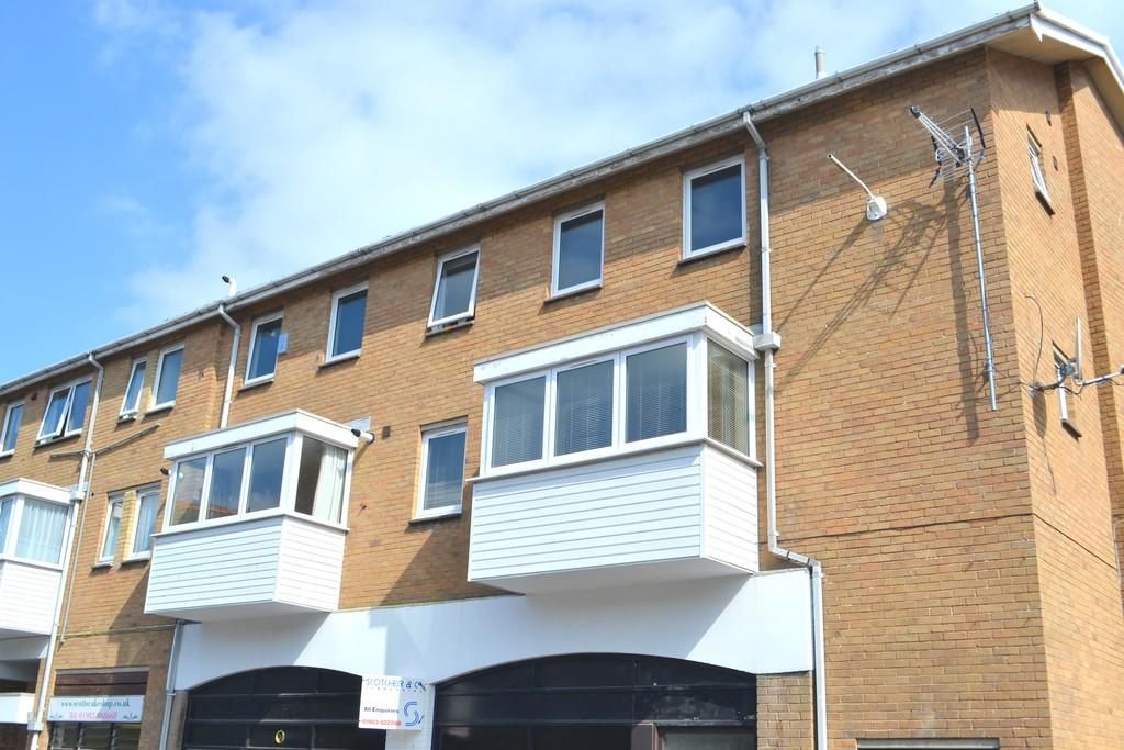 2 bed flat to rent in Yarborough Arcade, High Street, Shanklin PO37