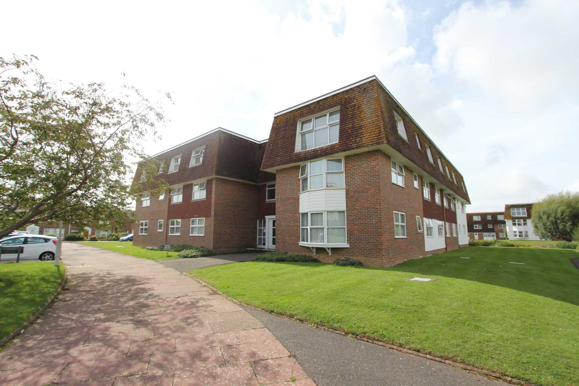 2 bed flat to rent in Westlake Gardens, Worthing BN13 Zoopla