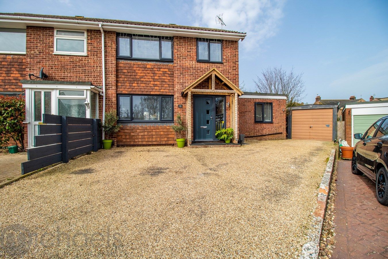 3 bed semidetached house for sale in Chalfont Road, Colchester CO4
