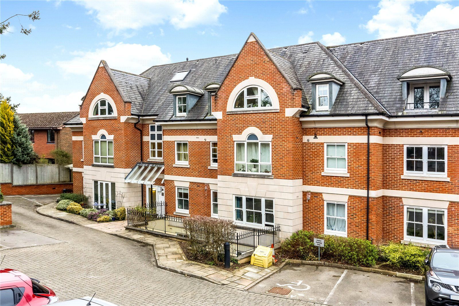 Farnham Cloisters, 41 Shortheath Road, Farnham GU9  