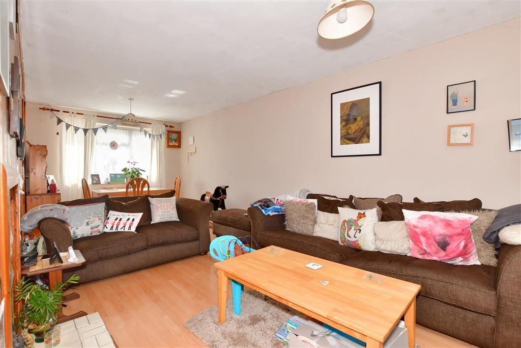 3 bed semidetached house for sale in Wood Avenue, Folkestone, Kent