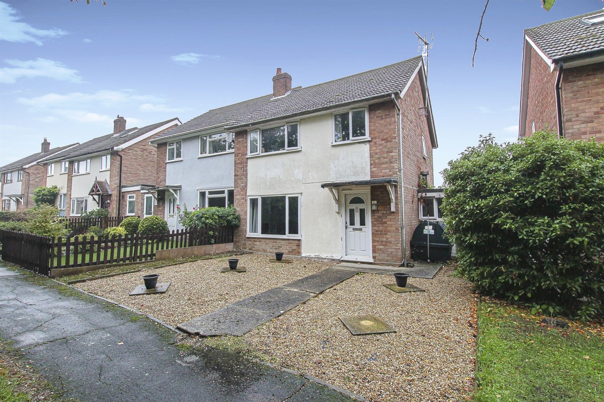 3 bed semidetached house for sale in Boyden Close, Wickhambrook