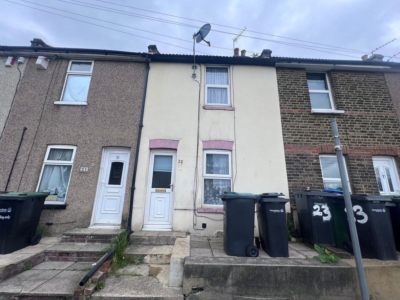 2 bed terraced house to rent in Hamerton Road, Northfleet, Gravesend