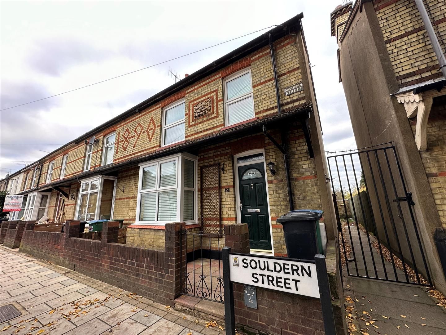 3 bed semidetached house to rent in Souldern Street, Watford WD18 Zoopla
