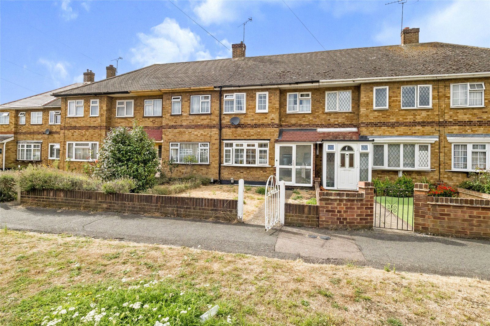 3 bed terraced house for sale in Blake Close, Rainham RM13 Zoopla