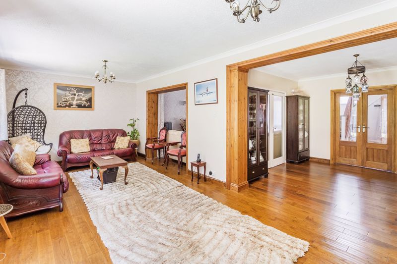 Briarswood Close, Crawley RH10  