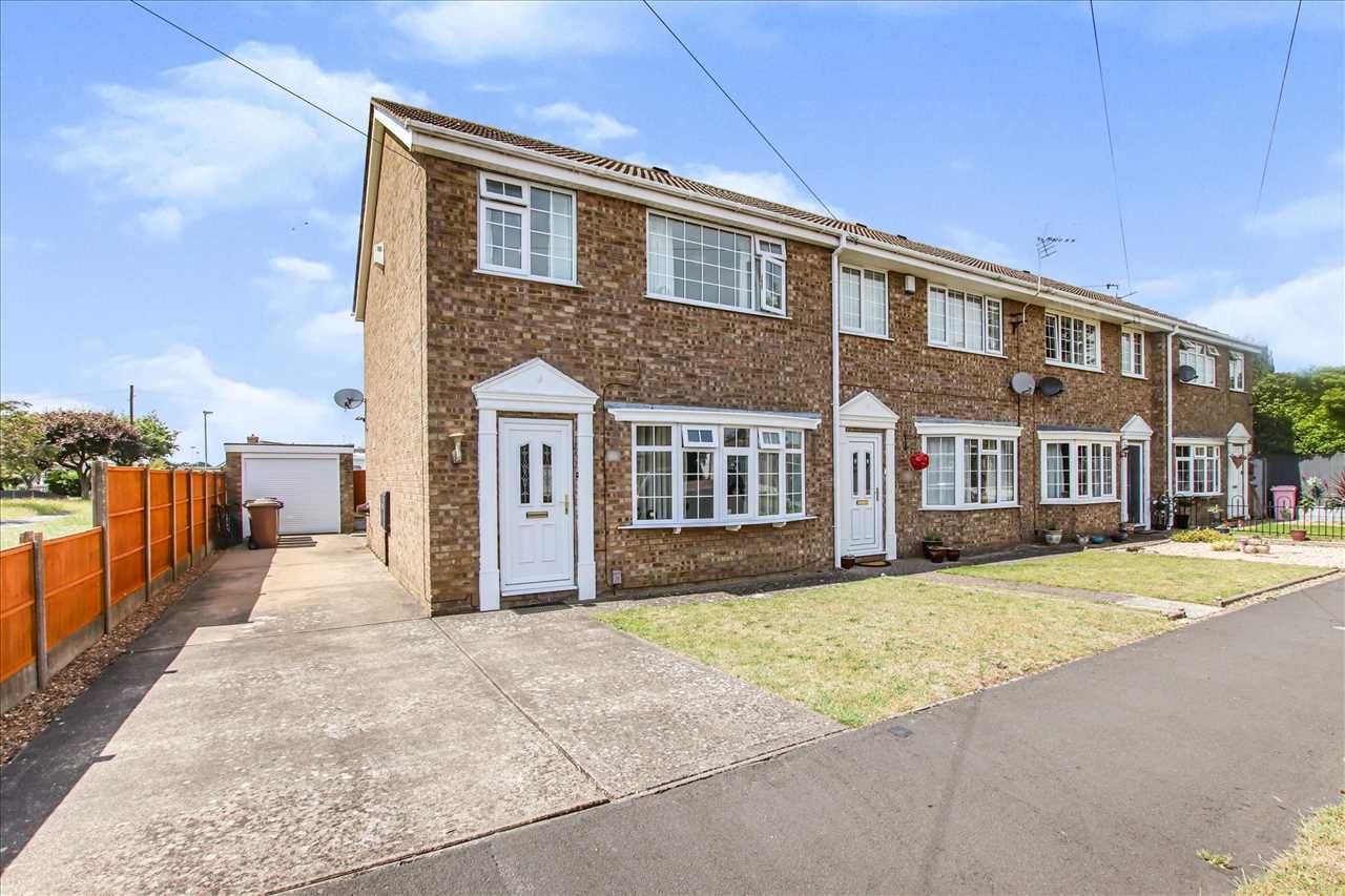 3 bed end terrace house for sale in Sedgemoor Close, North Hykeham