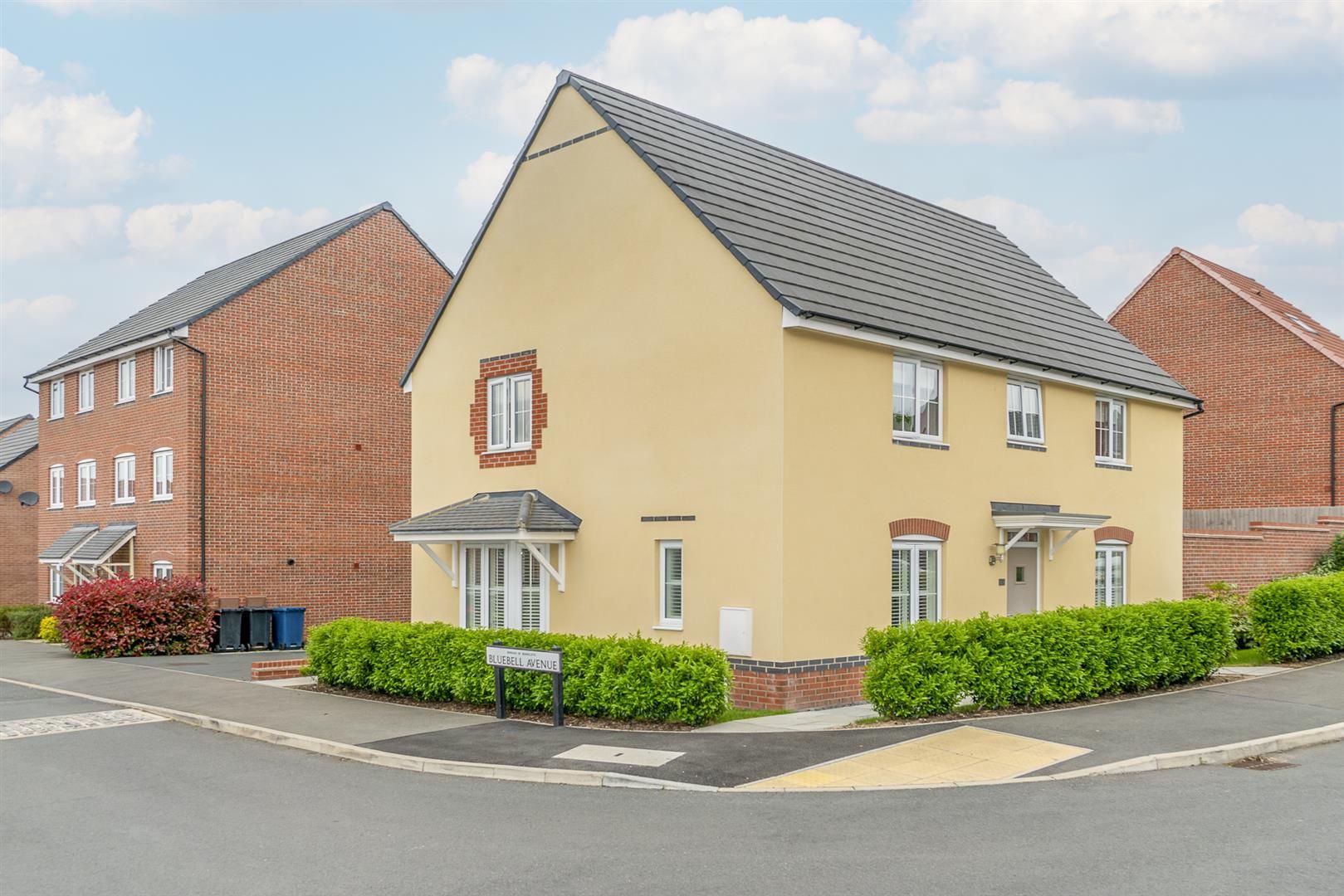 4 bed detached house for sale in Fieldfare Road, Cotgrave, Nottingham