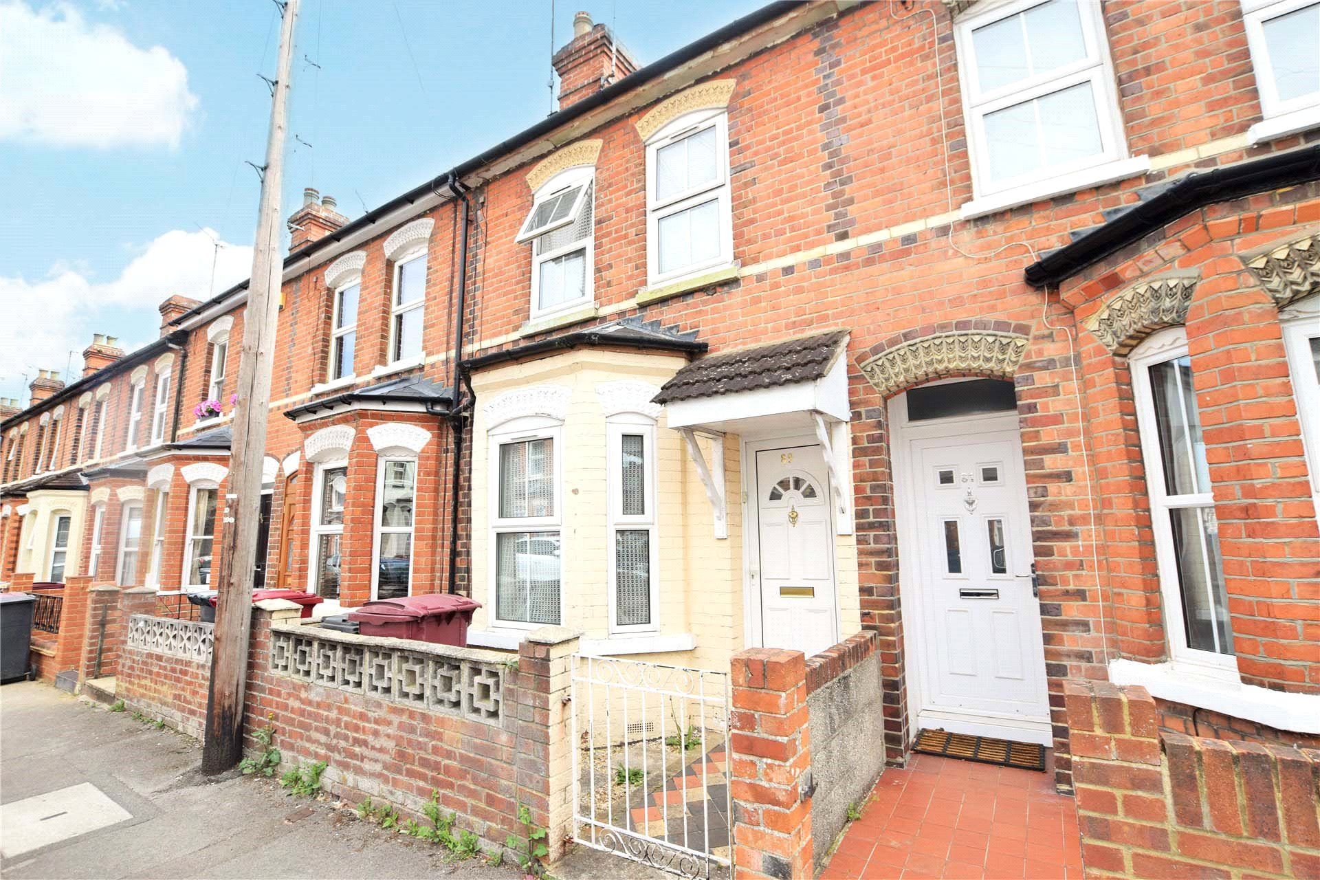 3 bed terraced house to rent in Belmont Road, Reading, Berkshire RG30