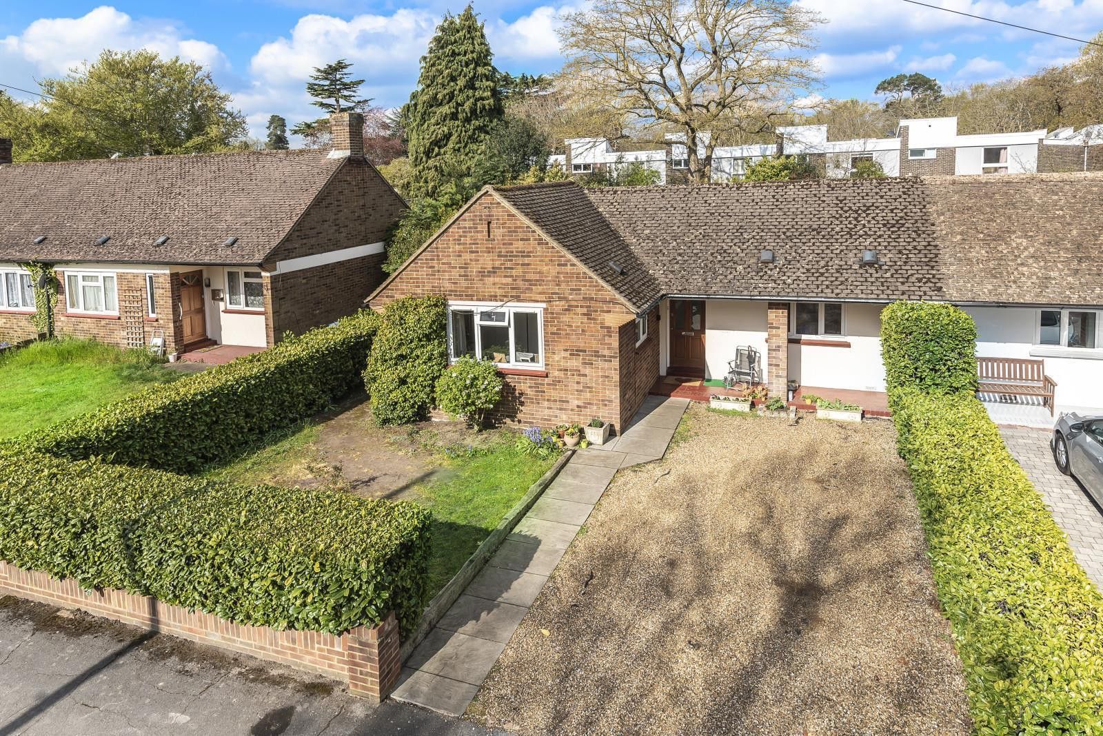 Foxholes, Weybridge KT13  