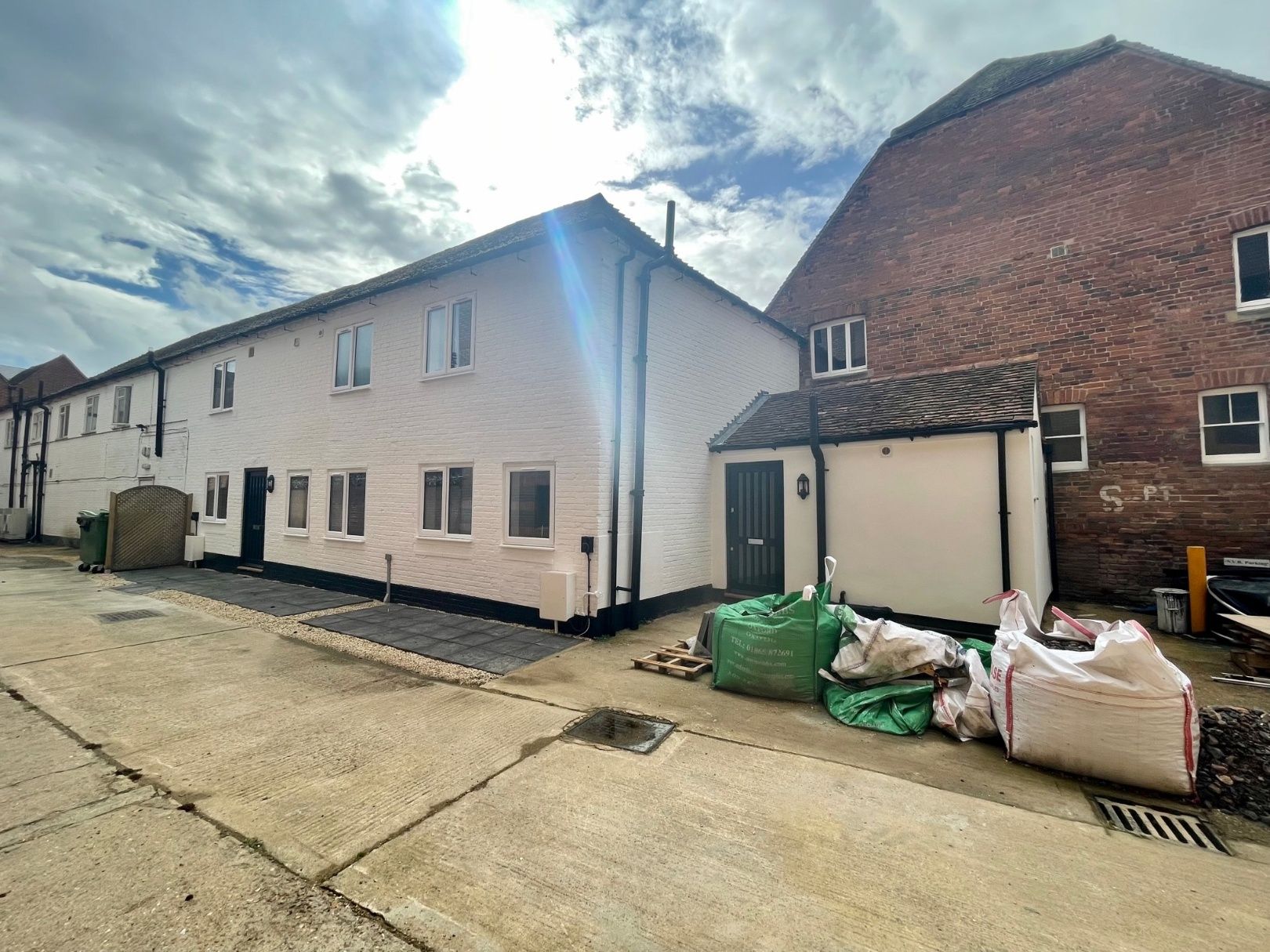 2 bed end terrace house to rent in Bolton Place, Newbury RG14 Zoopla