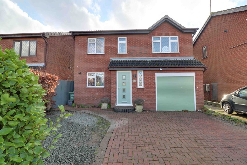 4 bed detached house for sale in Lower Mickletown, Methley, Leeds LS26