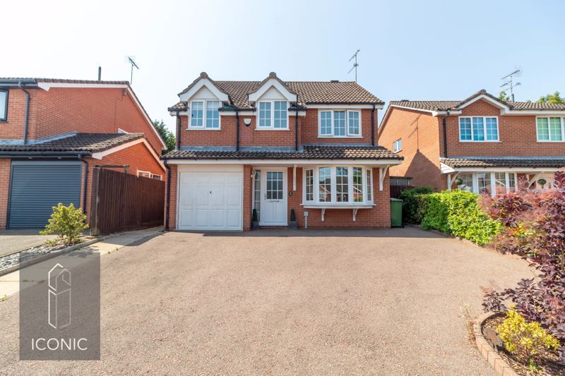 4 bed detached house for sale in Hazel Close, Taverham, Norwich NR8