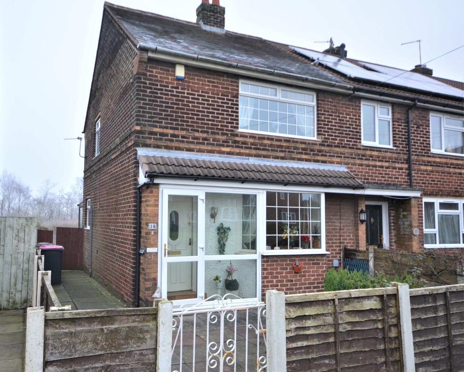 2 bed end terrace house for sale in Kenilworth Avenue Clifton