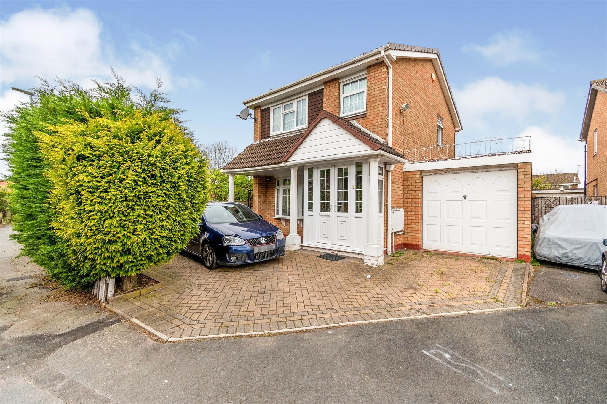 3 bed detached house for sale in Stubbington Close, Willenhall WV13