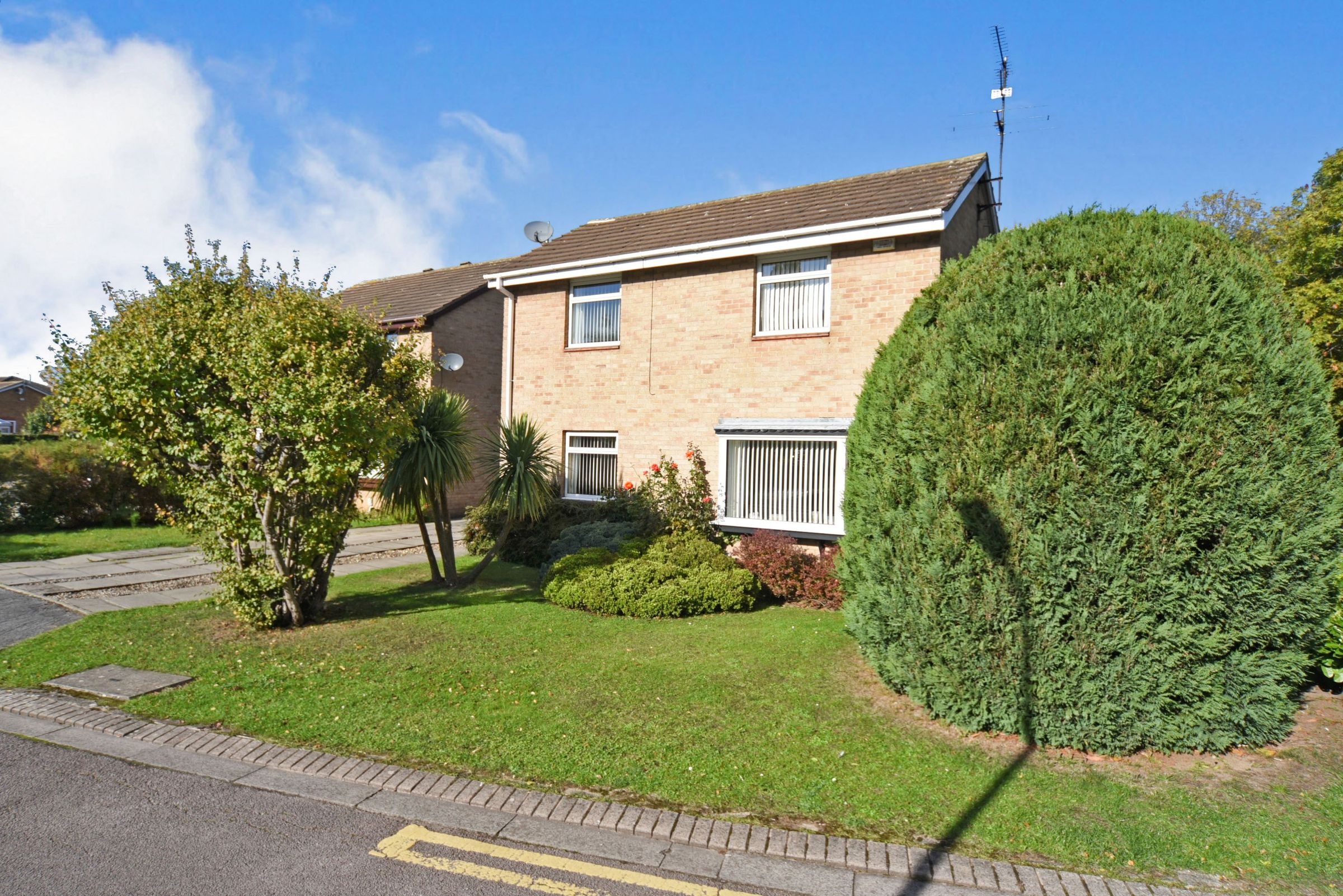 3 bed detached house for sale in The Queensway, Hull, East Riding HU6