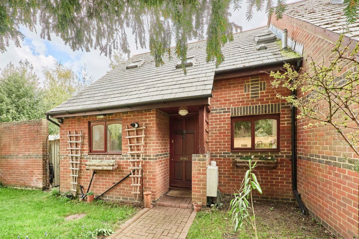 Benhurst Lane, London SW16  